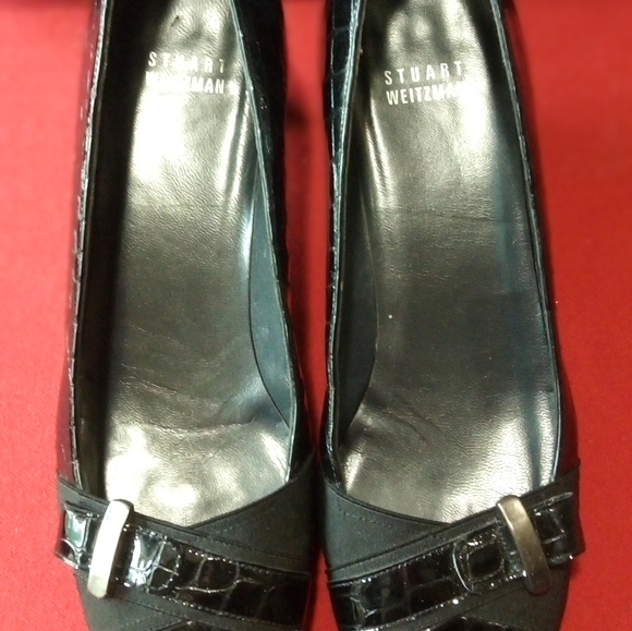 Stuart Weitzman Black Sioux Croco Low Pump - Picture 2 of 6